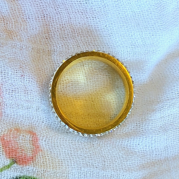 Fashion Rhinestone Ring 7.5 - Picture 3 of 6